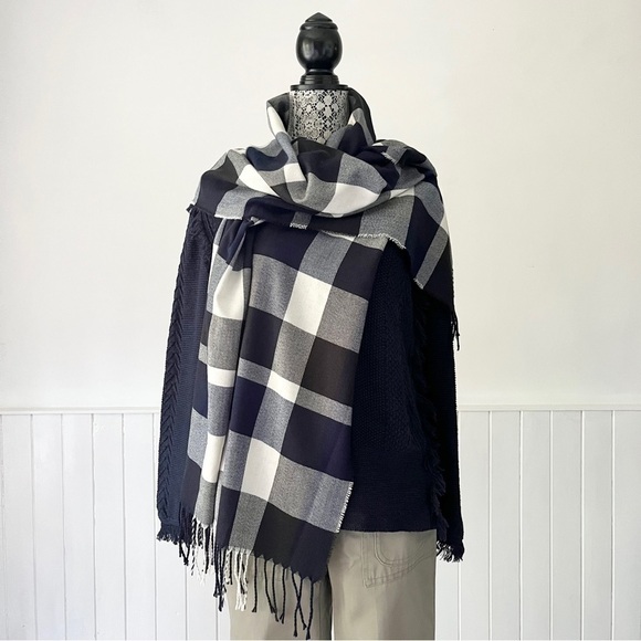Plush Ultra Soft Plaid Fringed Scarf - Picture 1 of 9